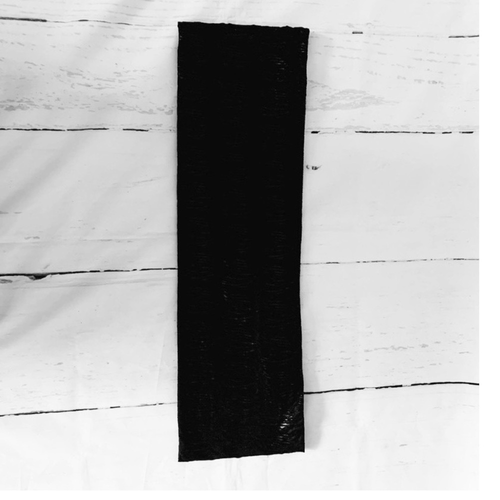 Sholdit Black Infinity Scarf with Pocket